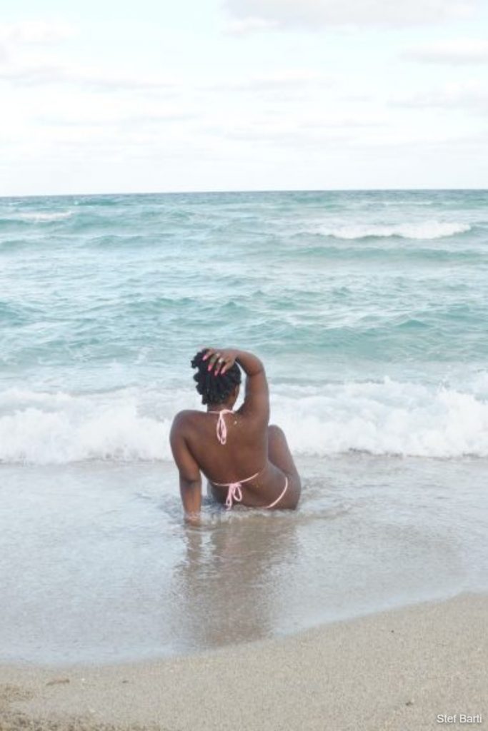 Stef Barti at the beach