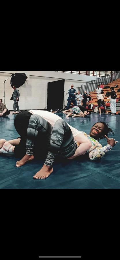 stef barti doing brazilian jiu jitsu at Parnu BJJ globetrotter camp