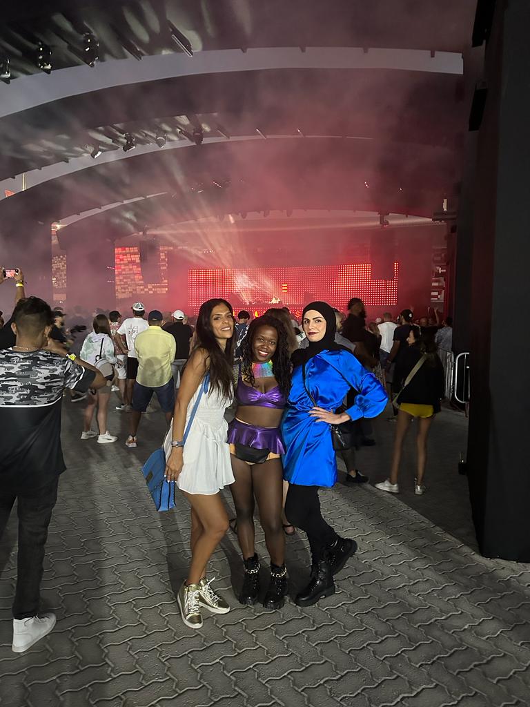 ultra_abu_dhabi_girls_partying