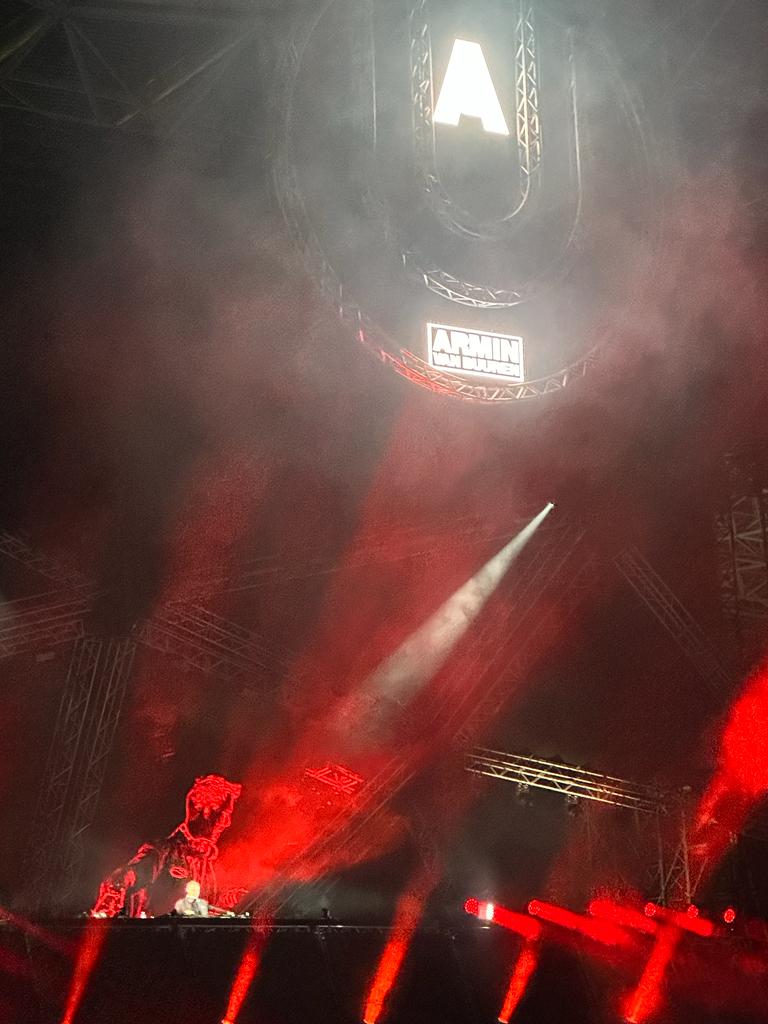 ultra_abu_dhabi_armin_van_buuren