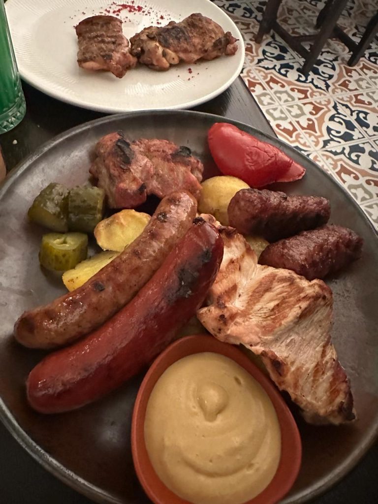 picture of caru cu bere sausages