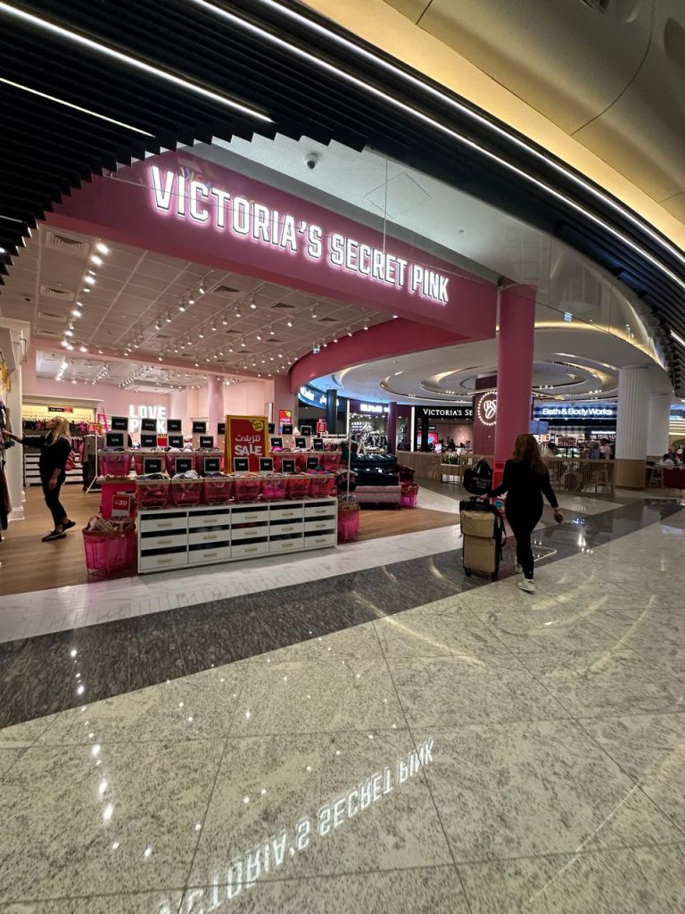 abu dhabi zayed airport terminal Victoria Secret store