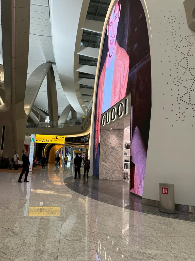 abu dhabi zayed airport terminal Gucci Store