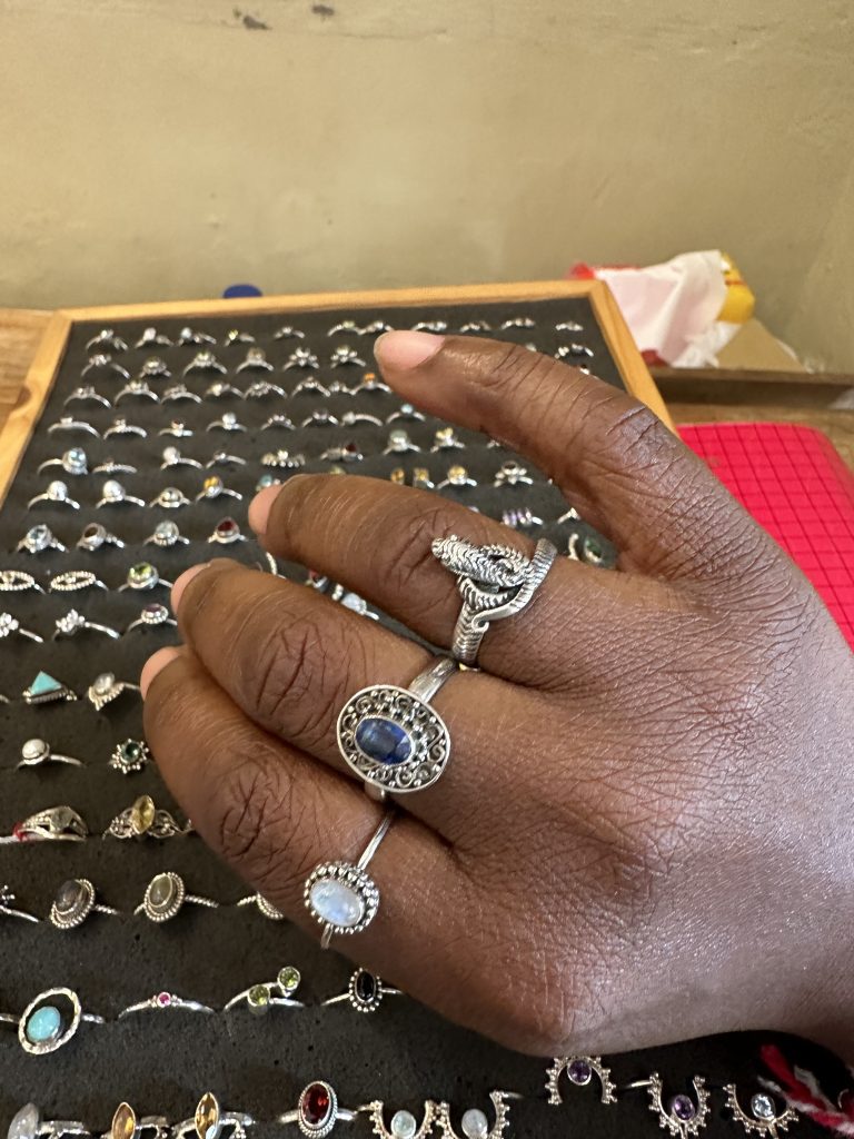 Stef Barti shopping for silver jewelry in bali 