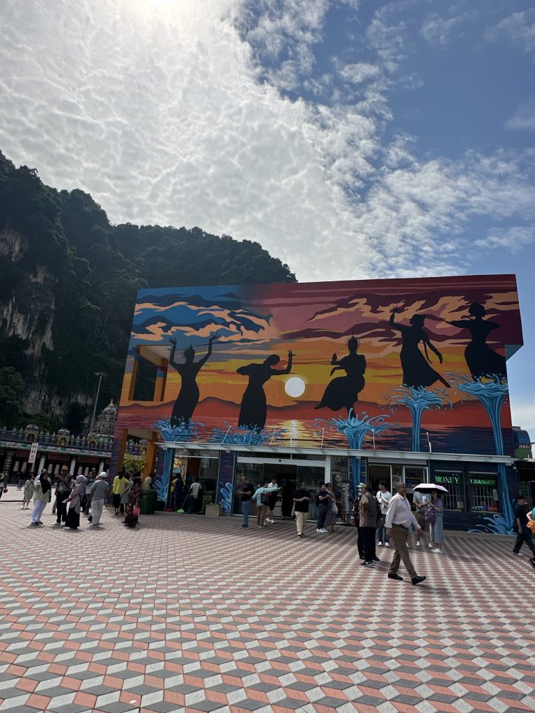 art_mural_at_batu_caves