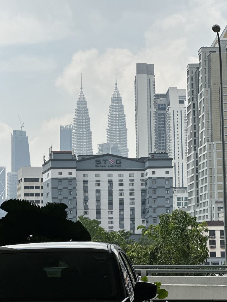 petronas_tower_city_view_kuala_lumpur