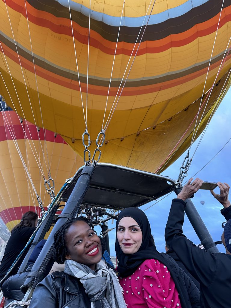 Stef Barti and another solo female traveller enjoying a hot air balloon in Cappadocia