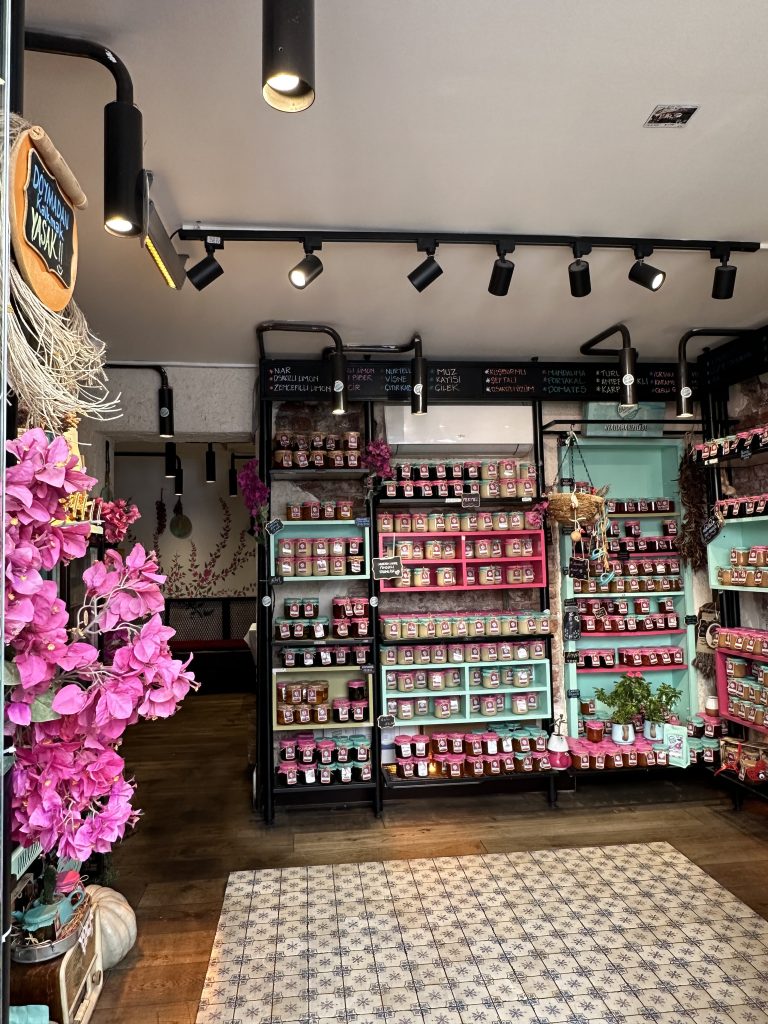 The souvenir and jam shop at Bazlama