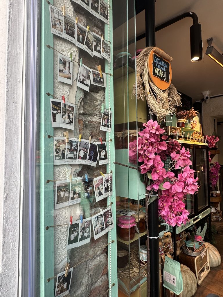 Beautiful pictures from past customers at Bazlama