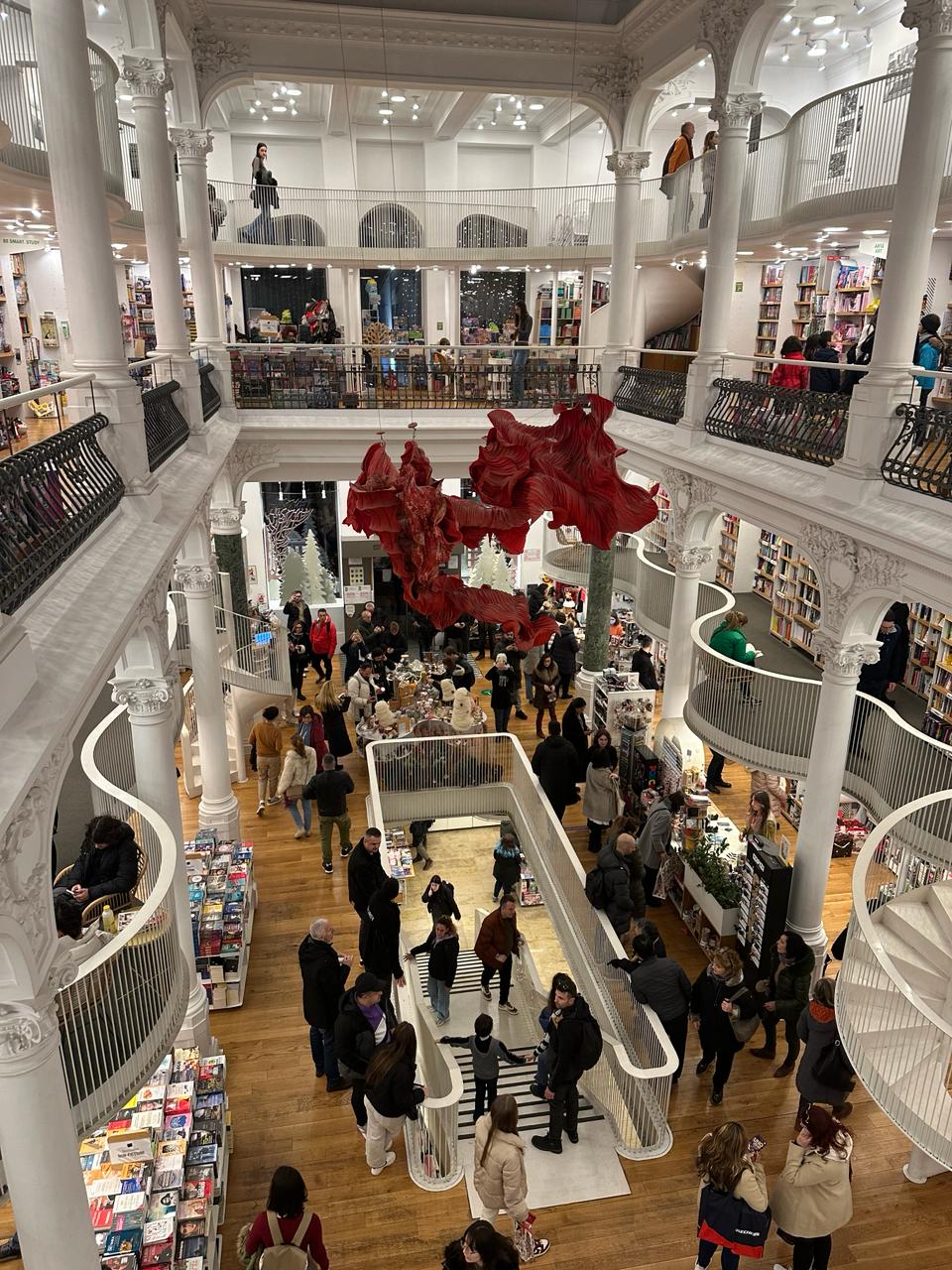 overhead view of Carturesti Carousel bookstore