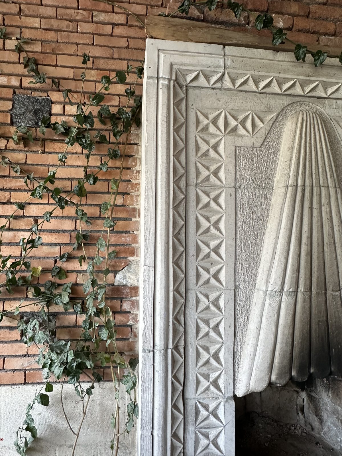 aesthetic wall in Cappadocia
